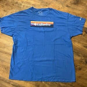 Vintage Columbia XXL Men's Blue Short Sleeve Columbia Logo Mountain Graphic Tee
